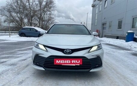 Toyota Camry, 2022 год, 3 690 000 рублей, 5 фотография