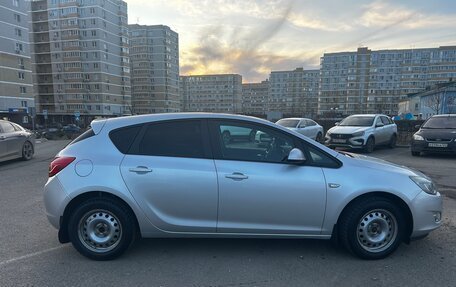 Opel Astra J, 2011 год, 880 000 рублей, 3 фотография