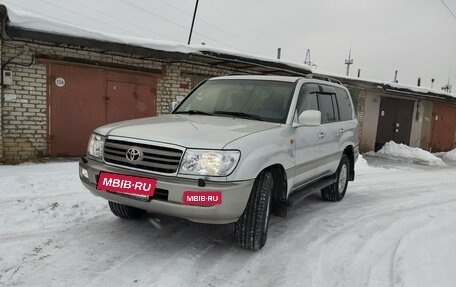 Toyota Land Cruiser 100 рестайлинг 2, 2005 год, 2 130 000 рублей, 10 фотография