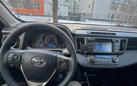 Toyota RAV4, 2015 год, 2 190 000 рублей, 3 фотография