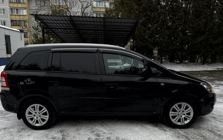 Opel Zafira B, 2011 год, 800 000 рублей, 3 фотография