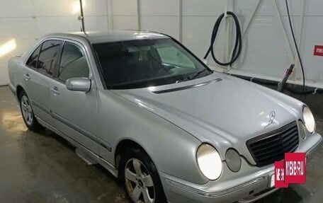 Mercedes-Benz E-Класс, 2001 год, 400 000 рублей, 3 фотография