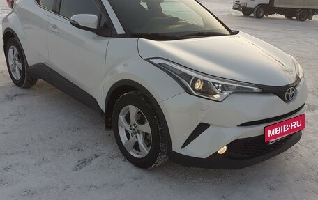 Toyota C-HR I рестайлинг, 2018 год, 2 350 000 рублей, 4 фотография