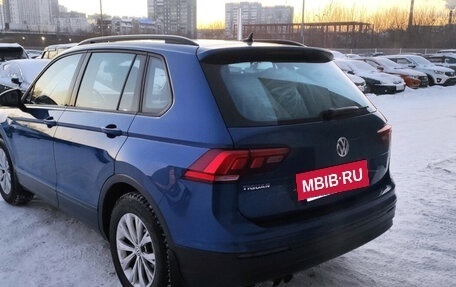 Volkswagen Tiguan II, 2019 год, 2 499 000 рублей, 3 фотография