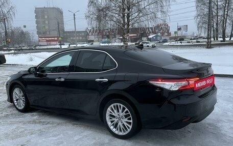 Toyota Camry, 2018 год, 3 300 000 рублей, 3 фотография