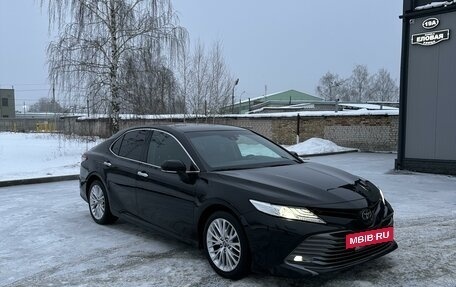 Toyota Camry, 2018 год, 3 300 000 рублей, 6 фотография