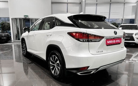 Lexus RX IV рестайлинг, 2021 год, 6 472 000 рублей, 7 фотография