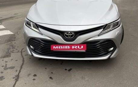 Toyota Camry, 2020 год, 3 300 000 рублей, 4 фотография