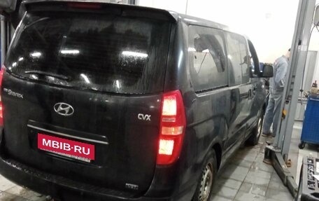 Hyundai Grand Starex Grand Starex I рестайлинг 2, 2010 год, 1 100 000 рублей, 3 фотография