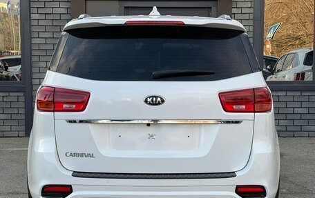 KIA Carnival III, 2019 год, 3 021 000 рублей, 4 фотография