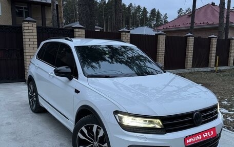 Volkswagen Tiguan II, 2018 год, 3 750 000 рублей, 1 фотография