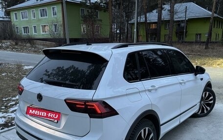 Volkswagen Tiguan II, 2018 год, 3 750 000 рублей, 4 фотография