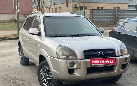 Hyundai Tucson III, 2005 год, 585 000 рублей, 2 фотография