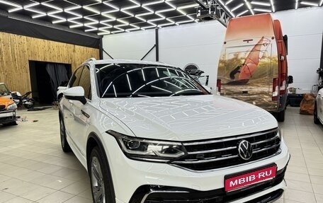 Volkswagen Tiguan II, 2021 год, 4 090 000 рублей, 1 фотография