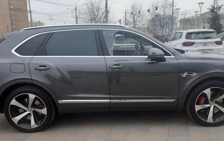 Bentley Bentayga I, 2019 год, 14 000 000 рублей, 2 фотография