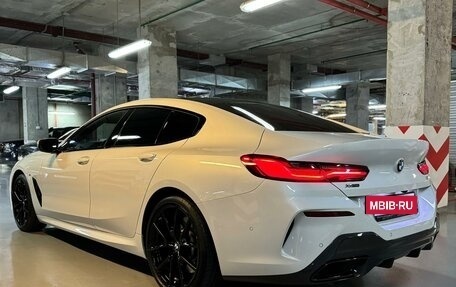 BMW 8 серия, 2021 год, 10 300 000 рублей, 5 фотография