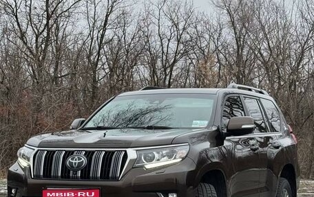 Toyota Land Cruiser Prado 150 рестайлинг 2, 2017 год, 7 000 000 рублей, 1 фотография