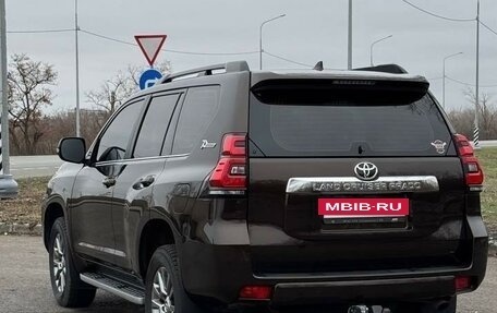 Toyota Land Cruiser Prado 150 рестайлинг 2, 2017 год, 7 000 000 рублей, 7 фотография