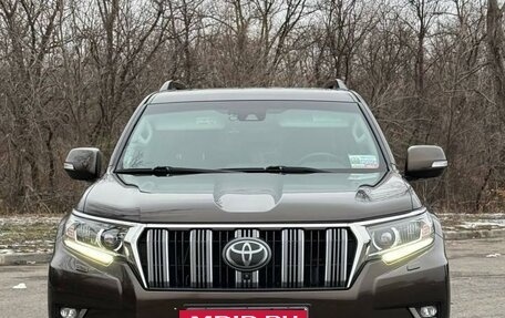 Toyota Land Cruiser Prado 150 рестайлинг 2, 2017 год, 7 000 000 рублей, 2 фотография