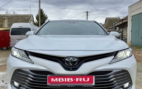 Toyota Camry, 2018 год, 13 фотография