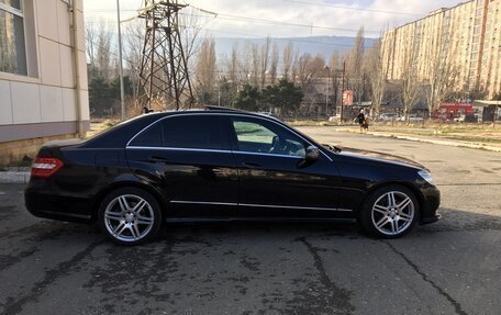 Mercedes-Benz E-Класс, 2011 год, 1 950 000 рублей, 5 фотография