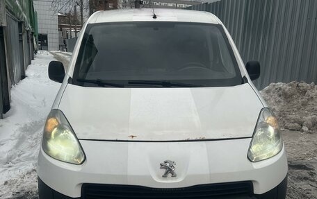 Peugeot Partner II рестайлинг 2, 2014 год, 990 000 рублей, 1 фотография