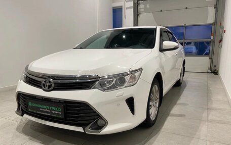 Toyota Camry, 2015 год, 1 900 000 рублей, 2 фотография