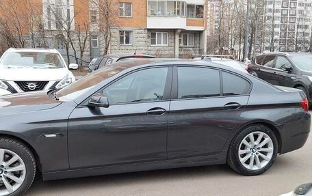 BMW 5 серия, 2011 год, 1 900 000 рублей, 18 фотография