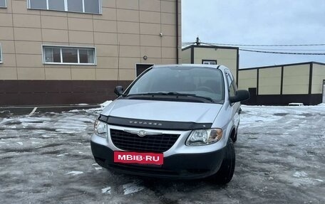 Chrysler Voyager IV, 2002 год, 365 000 рублей, 2 фотография