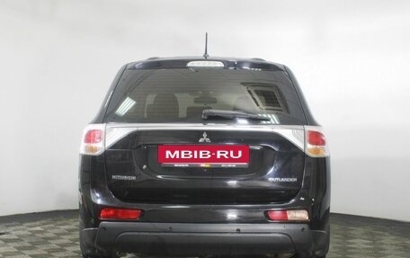 Mitsubishi Outlander III рестайлинг 3, 2012 год, 1 370 000 рублей, 6 фотография