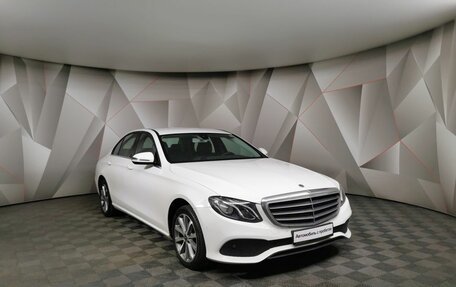 Mercedes-Benz E-Класс, 2018 год, 2 070 000 рублей, 3 фотография