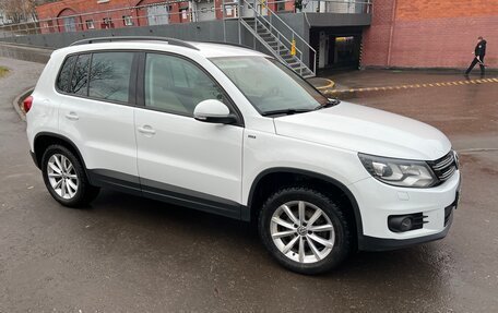 Volkswagen Tiguan I, 2015 год, 2 100 000 рублей, 5 фотография