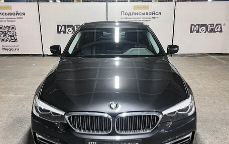 BMW 5 серия, 2019 год, 3 824 700 рублей, 2 фотография