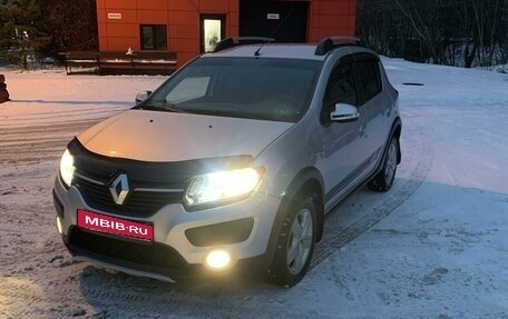 Renault Sandero II рестайлинг, 2015 год, 823 000 рублей, 1 фотография