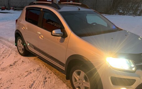 Renault Sandero II рестайлинг, 2015 год, 823 000 рублей, 3 фотография