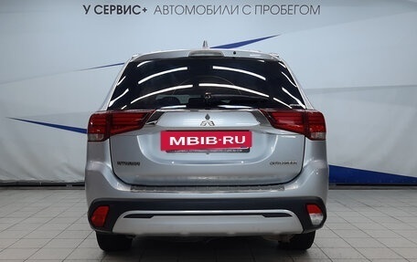 Mitsubishi Outlander III рестайлинг 3, 2019 год, 2 190 000 рублей, 4 фотография