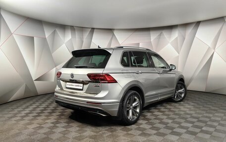 Volkswagen Tiguan II, 2017 год, 2 797 000 рублей, 2 фотография