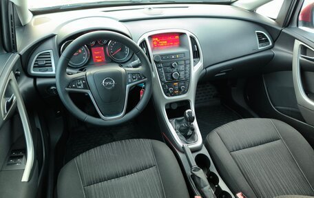 Opel Astra J, 2011 год, 749 995 рублей, 18 фотография