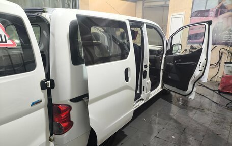 Nissan NV200, 2010 год, 1 400 000 рублей, 14 фотография