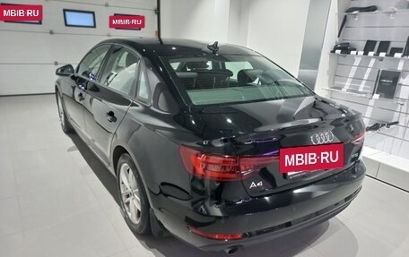 Audi A4, 2018 год, 2 199 000 рублей, 6 фотография