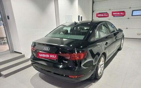 Audi A4, 2018 год, 2 199 000 рублей, 4 фотография