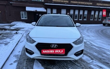 Hyundai Solaris II рестайлинг, 2019 год, 1 035 000 рублей, 4 фотография