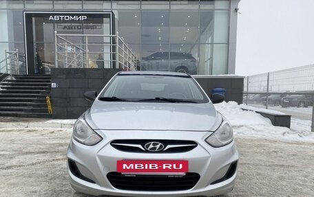 Hyundai Solaris II рестайлинг, 2012 год, 820 000 рублей, 2 фотография