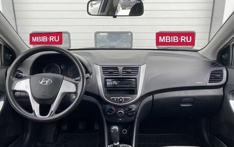 Hyundai Solaris II рестайлинг, 2012 год, 820 000 рублей, 10 фотография