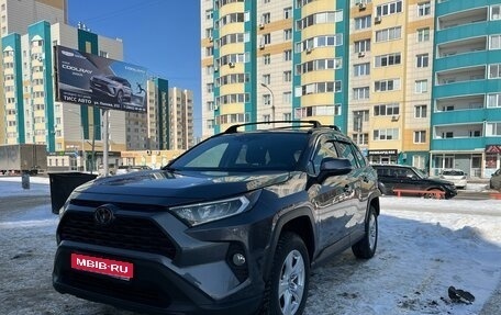 Toyota RAV4, 2020 год, 2 700 000 рублей, 1 фотография