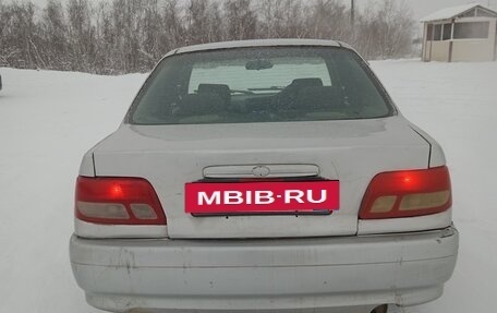 Toyota Carina, 1984 год, 215 000 рублей, 2 фотография