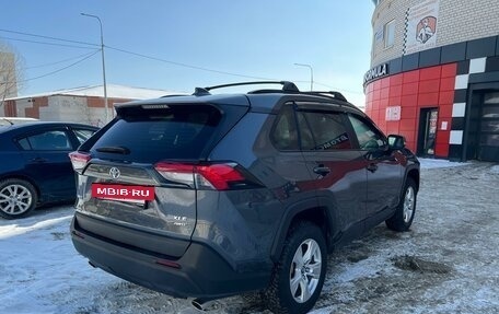 Toyota RAV4, 2020 год, 2 700 000 рублей, 2 фотография