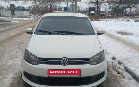 Volkswagen Polo VI (EU Market), 2013 год, 600 000 рублей, 4 фотография