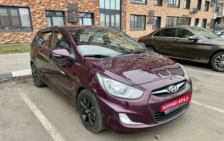 Hyundai Solaris II рестайлинг, 2011 год, 885 000 рублей, 10 фотография