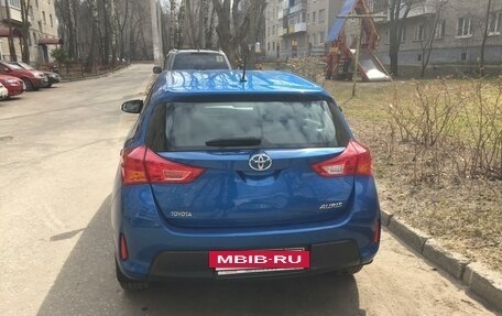 Toyota Auris II, 2013 год, 1 000 000 рублей, 2 фотография